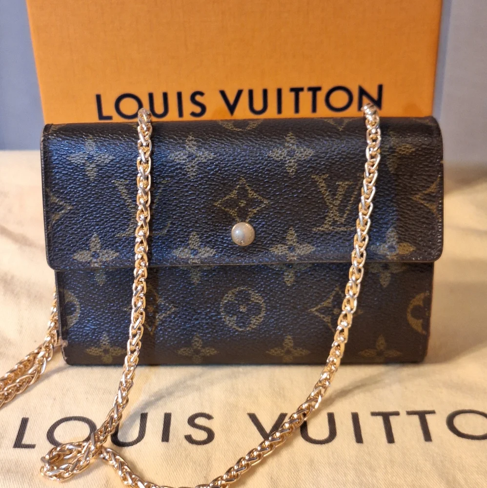 Louis Vuitton Vintage Monogram Wallet - Picture 1 of 13